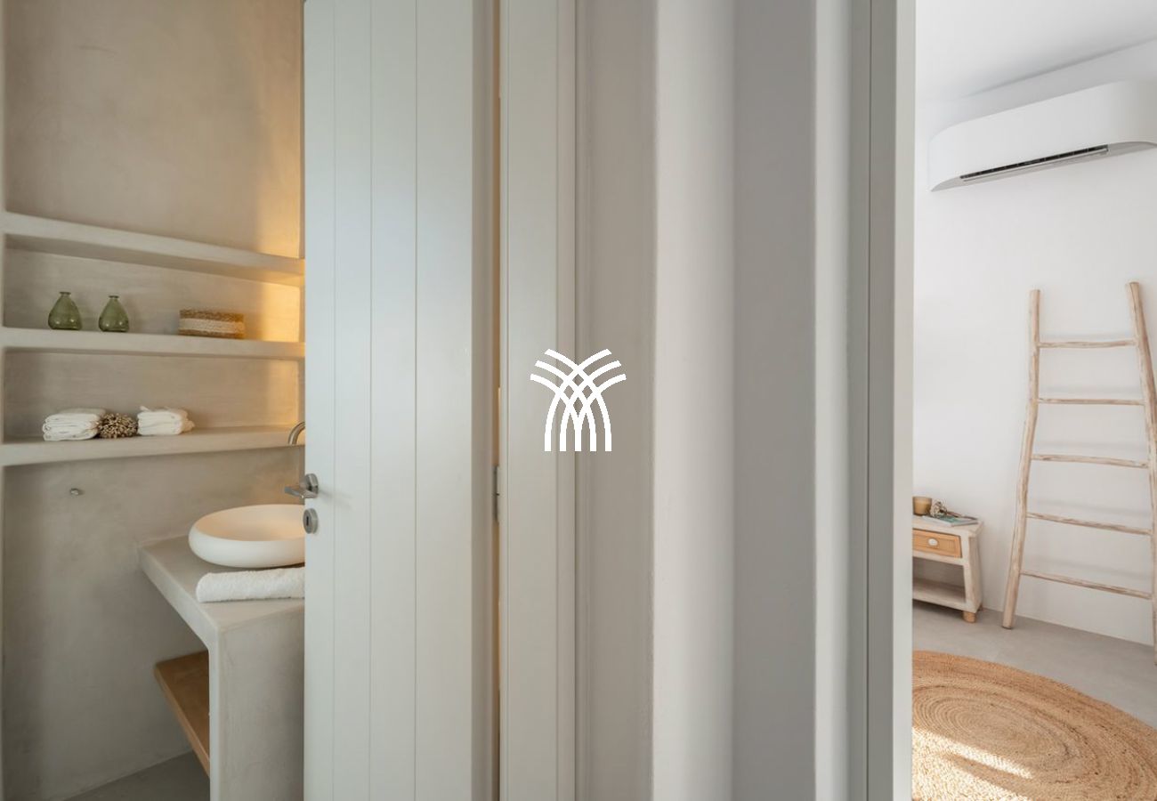 Villa in Parikia - Sunrise Poem Estate