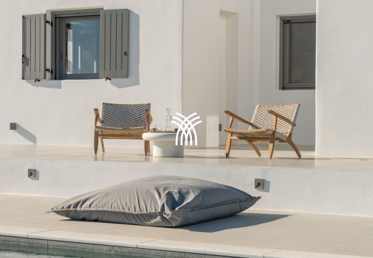 Villa in Parikia - Sunrise Poem Estate