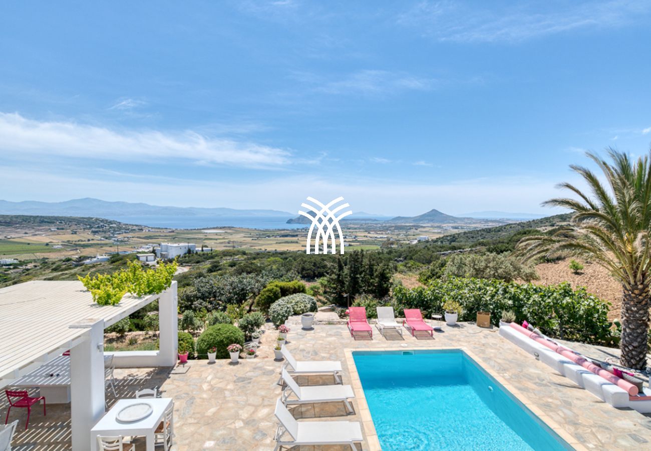 Villa in Parikia - Vivlio