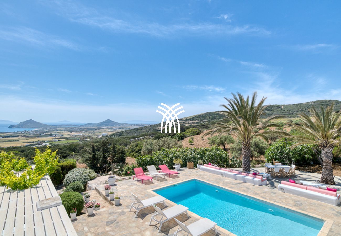 Villa in Parikia - Vivlio