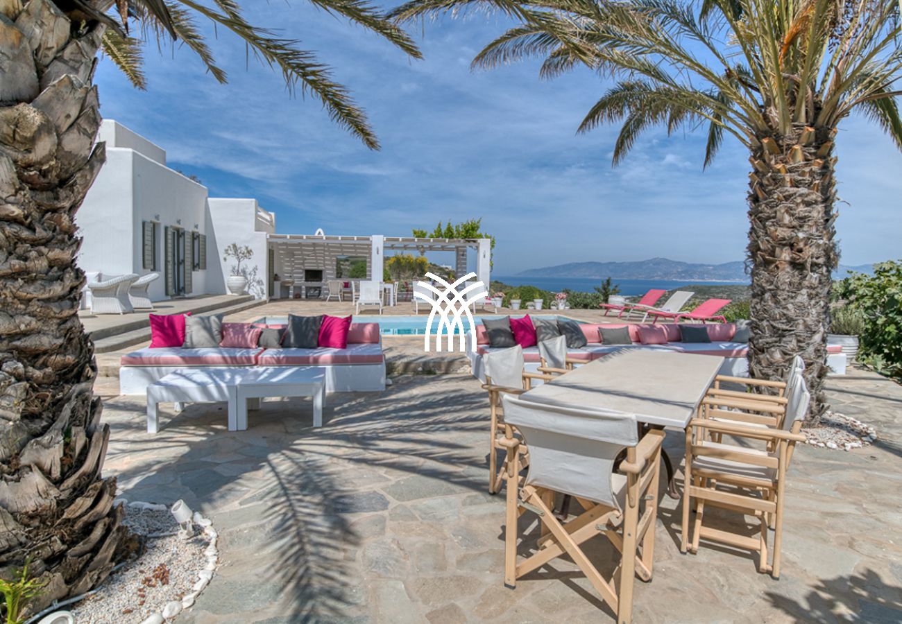 Villa in Parikia - Vivlio