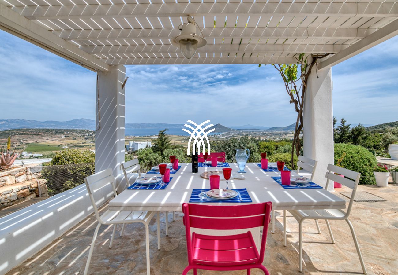 Villa in Parikia - Vivlio