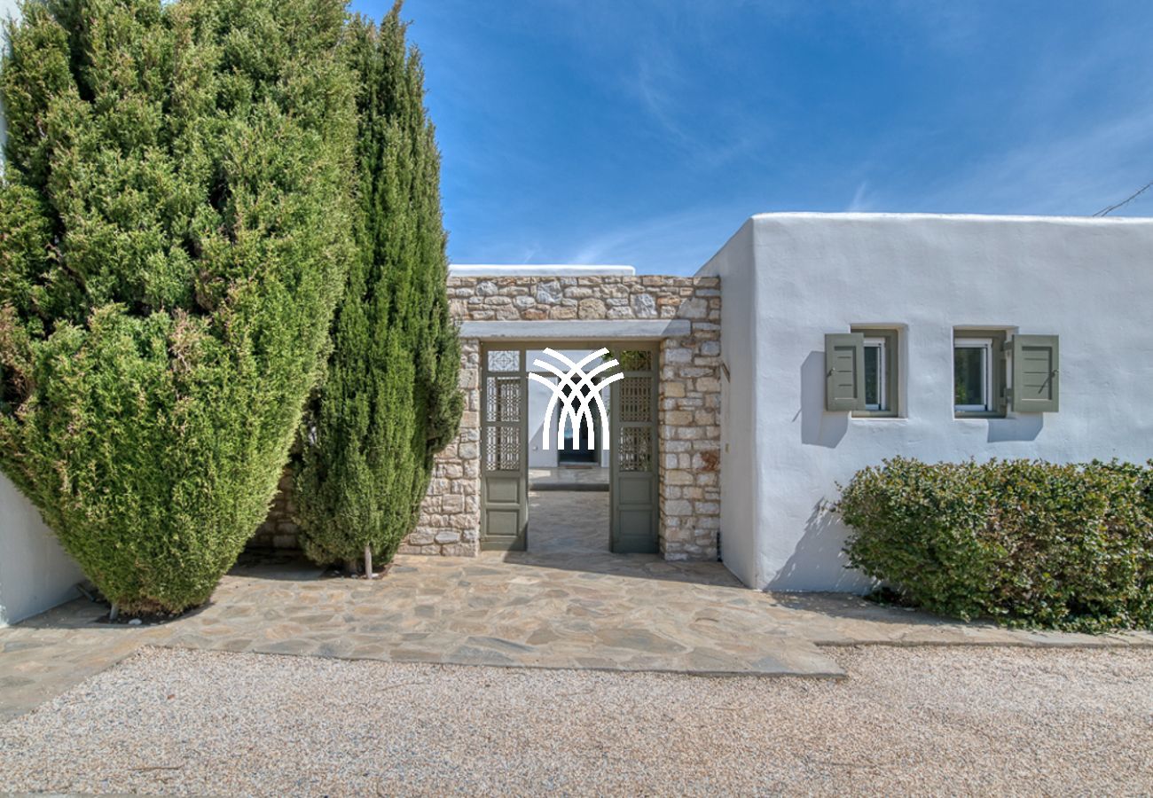 Villa in Parikia - Vivlio