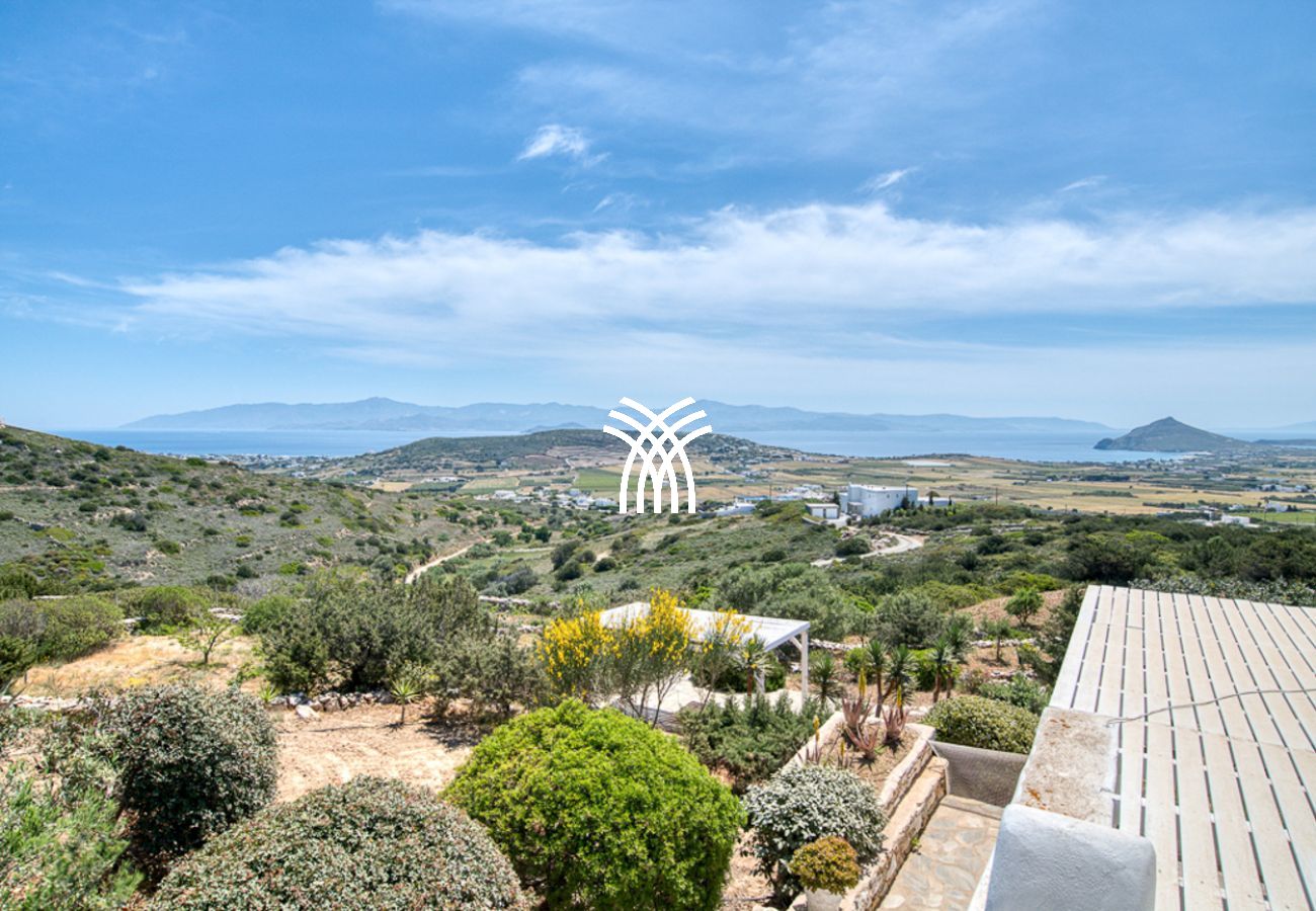 Villa in Parikia - Vivlio