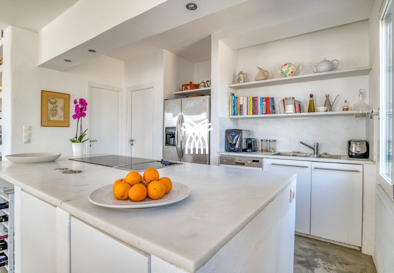 Villa in Parikia - Vivlio