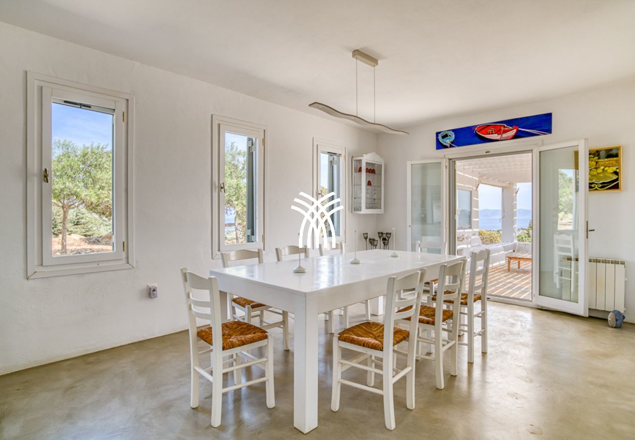 Villa in Parikia - Vivlio