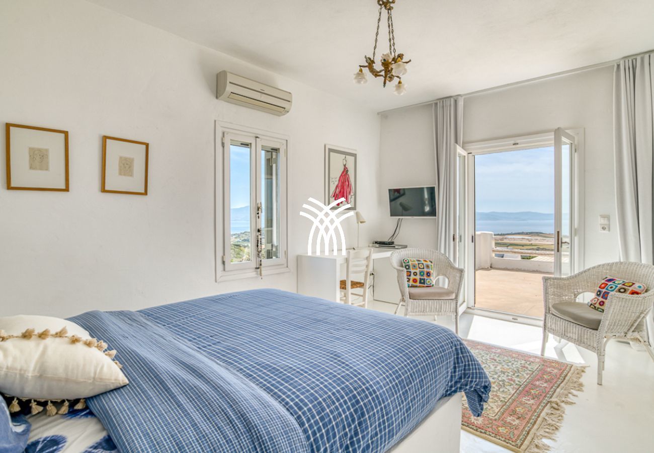 Villa in Parikia - Vivlio