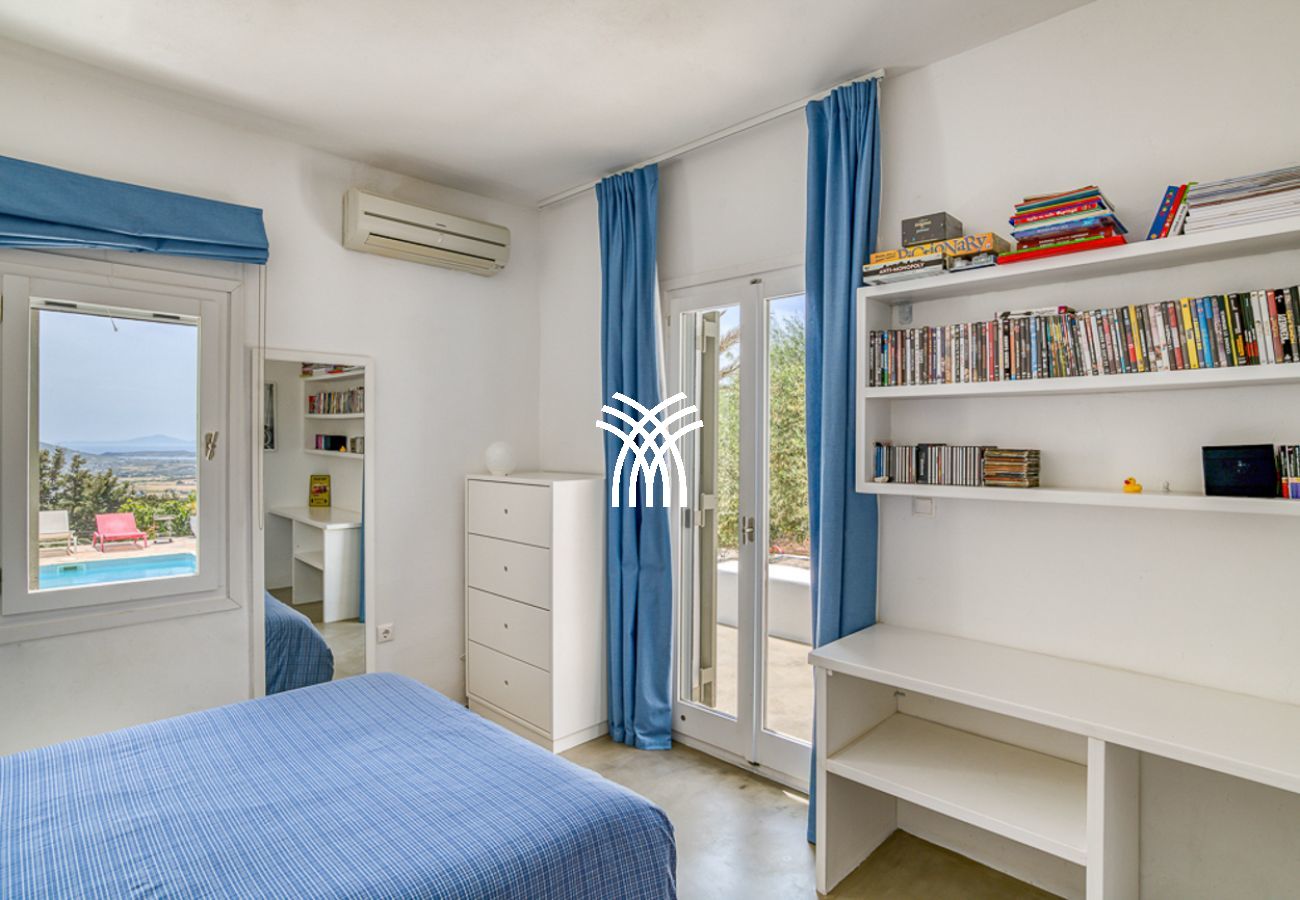 Villa in Parikia - Vivlio