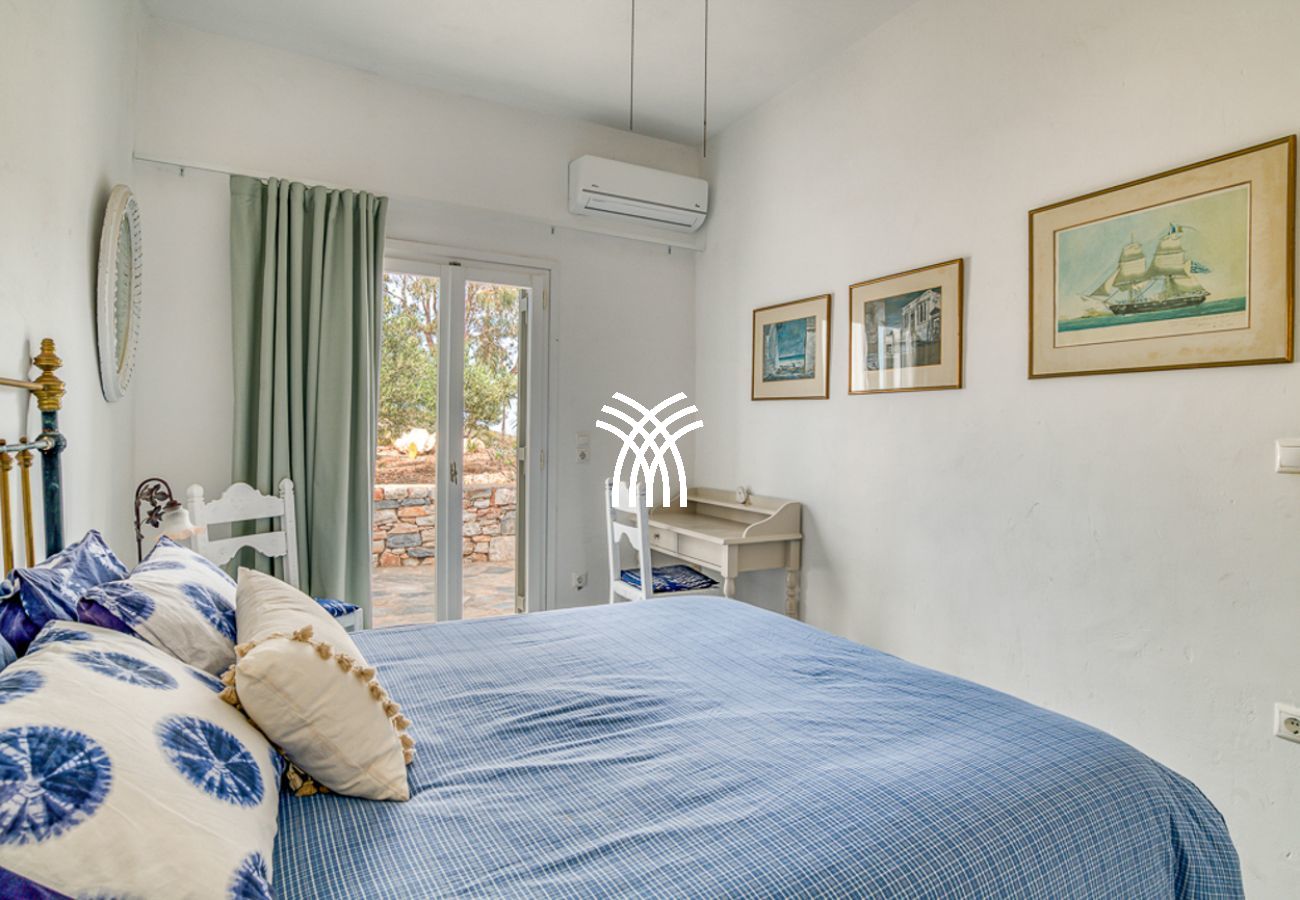 Villa in Parikia - Vivlio