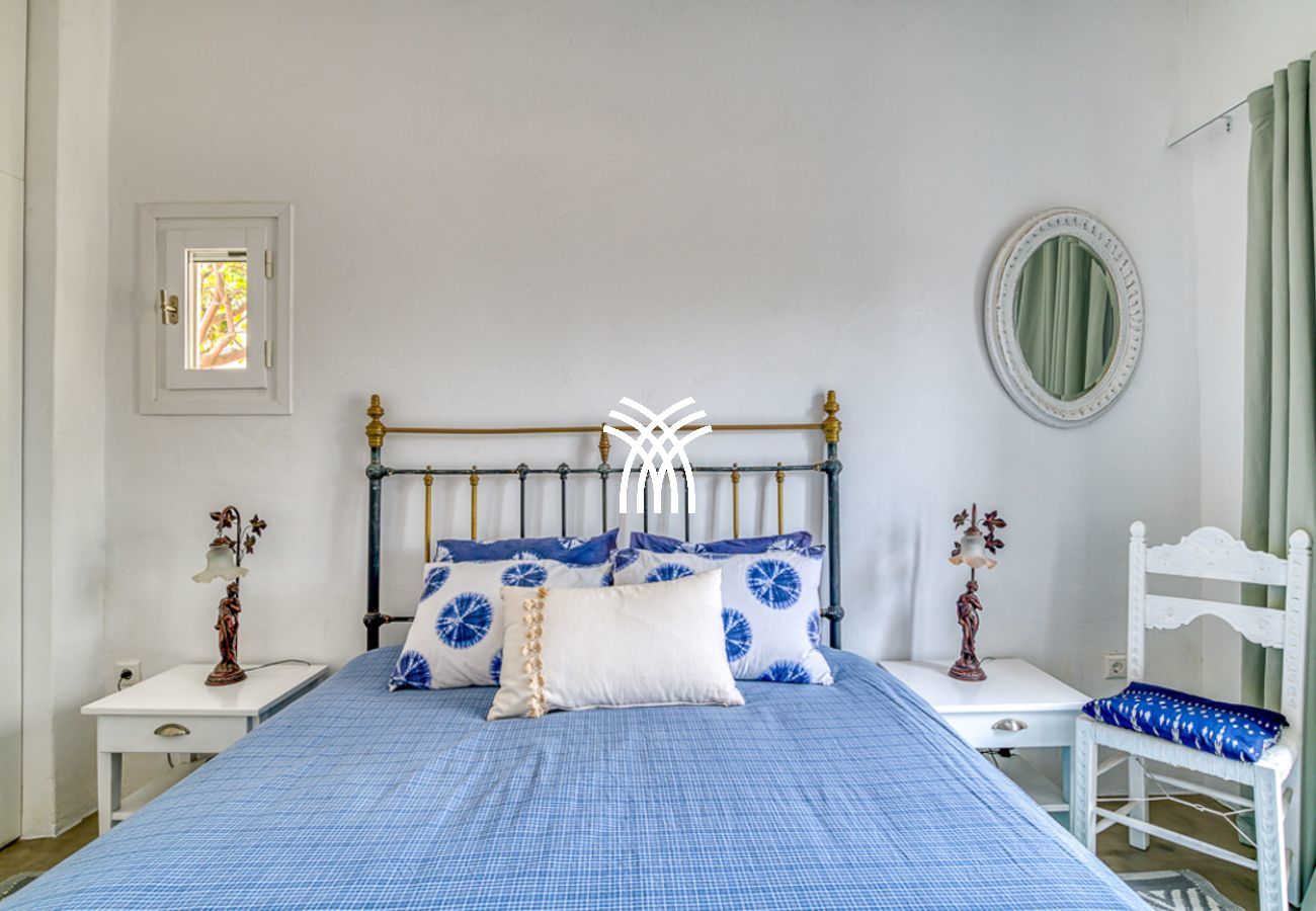 Villa in Parikia - Vivlio