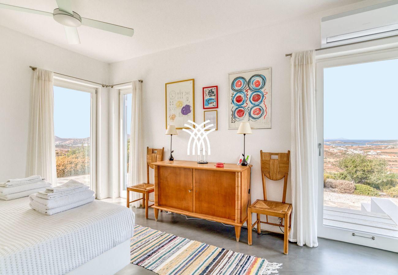 Villa in Parikia - Livelola