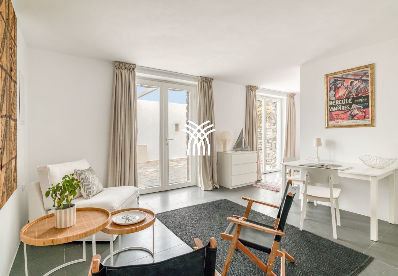 Villa in Parikia - Livelola