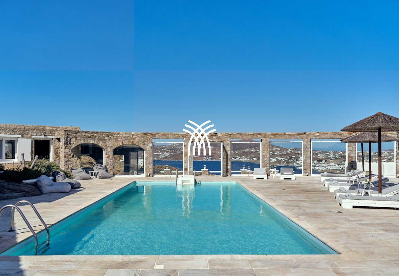 Villa in Mykonos - Petrolefko