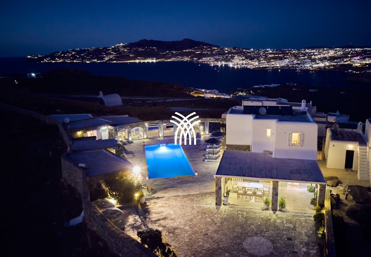 Villa in Mykonos - Petrolefko