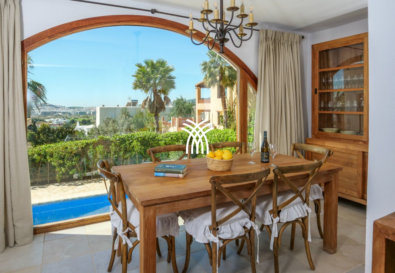 Villa in Ibiza / Eivissa - Sa Cigonya