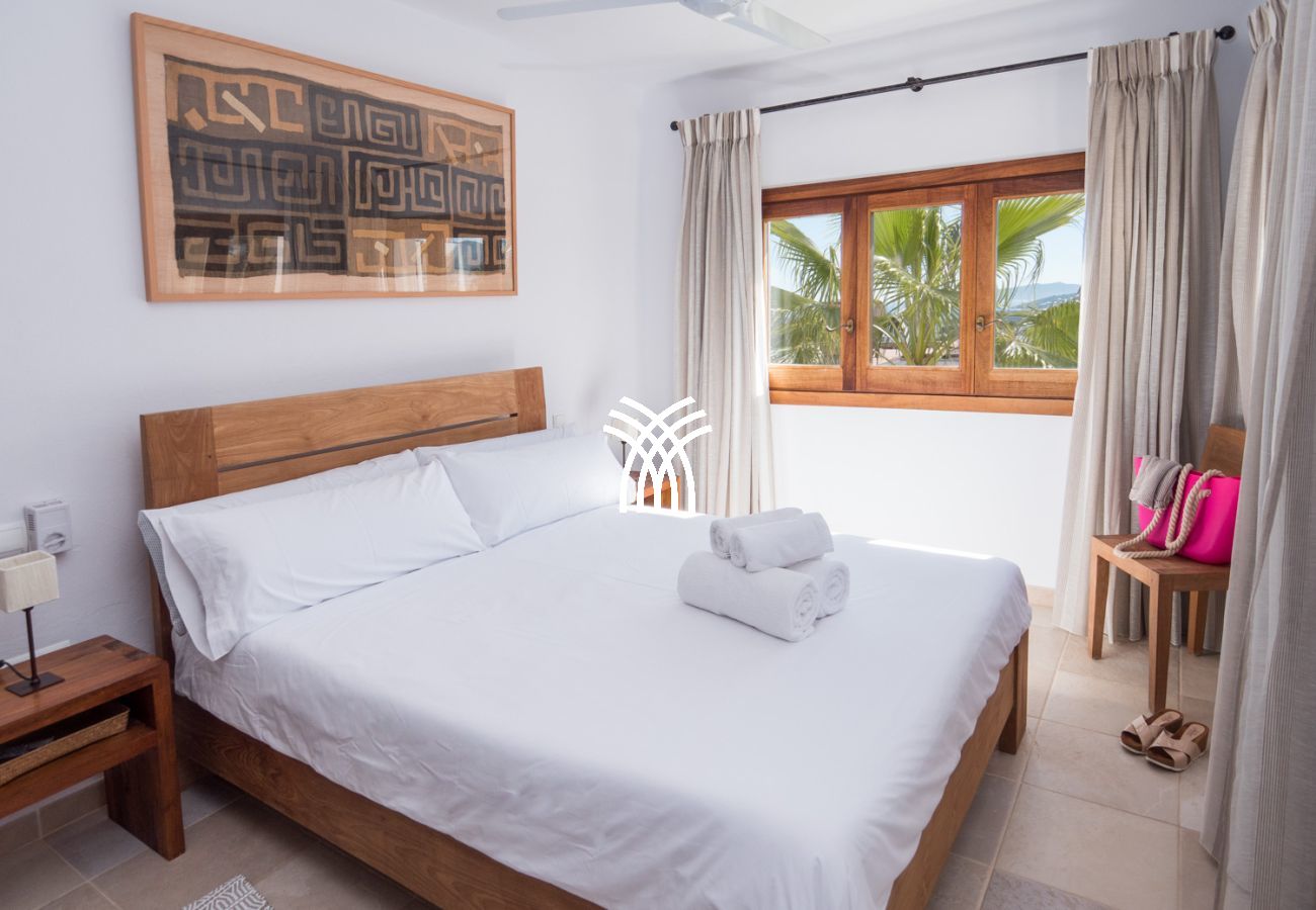 Villa in Ibiza / Eivissa - Sa Cigonya