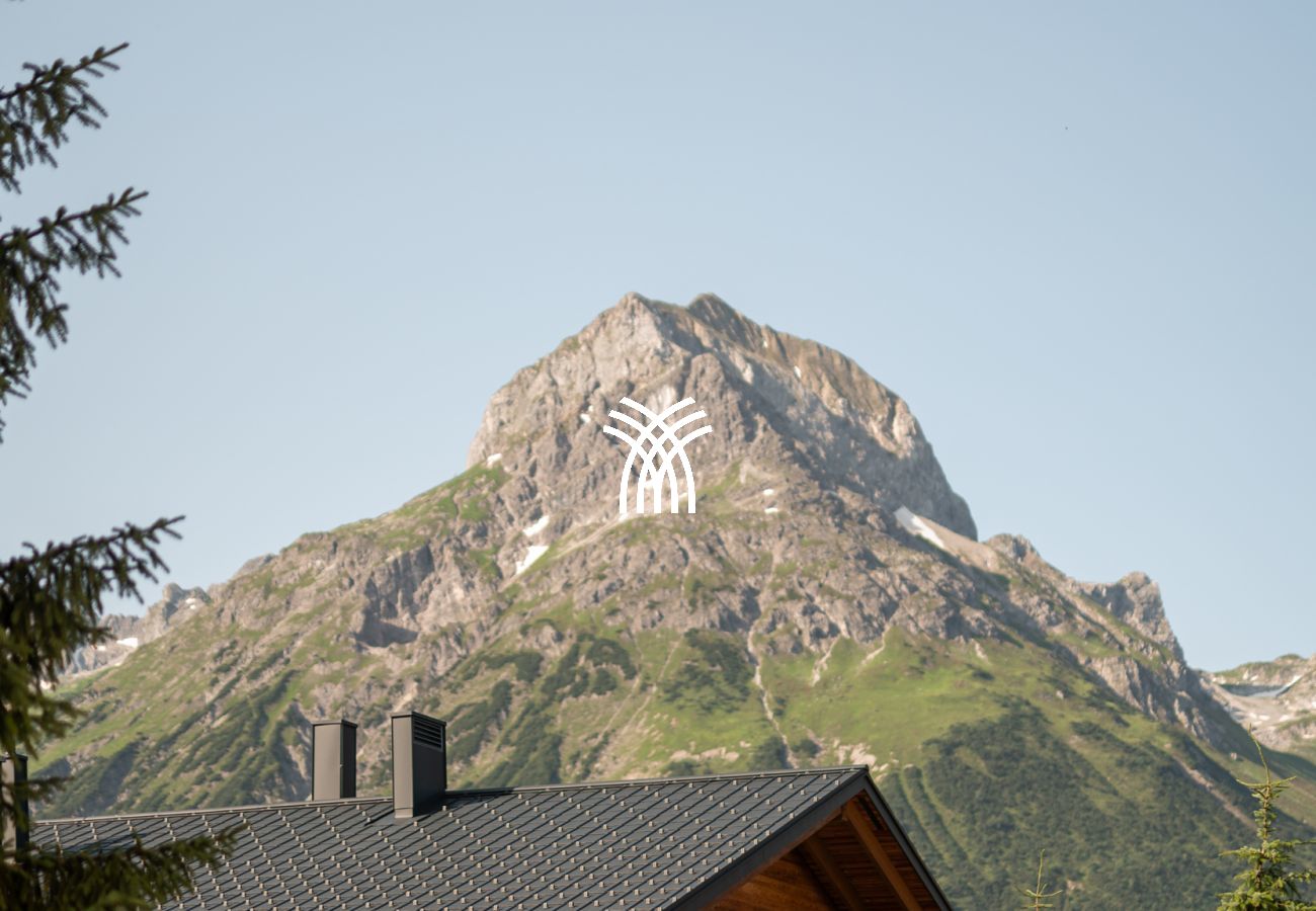 Chalet in Lech - Falcon