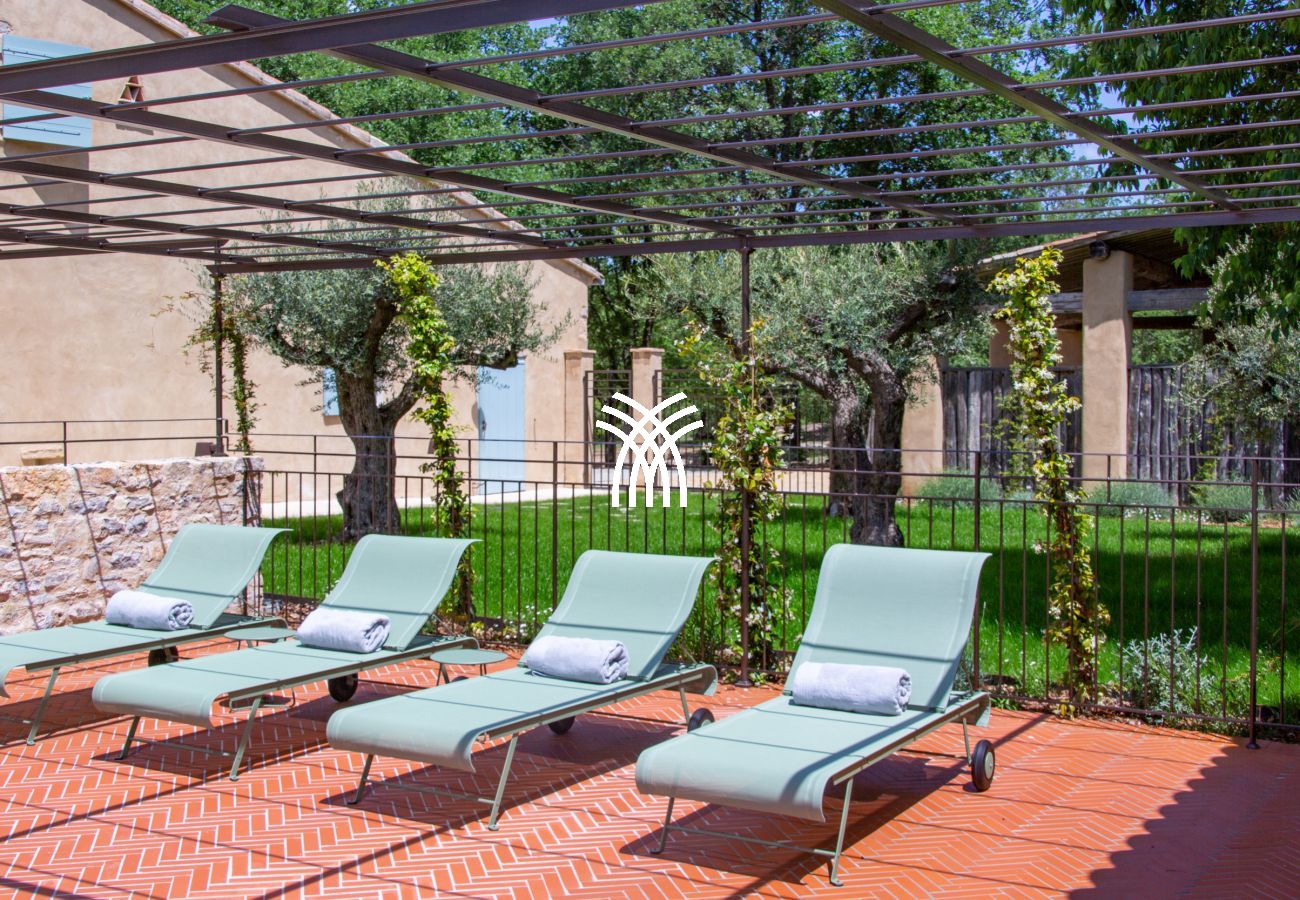 Villa in Saint Remy de Provence - Bergerie Aquino