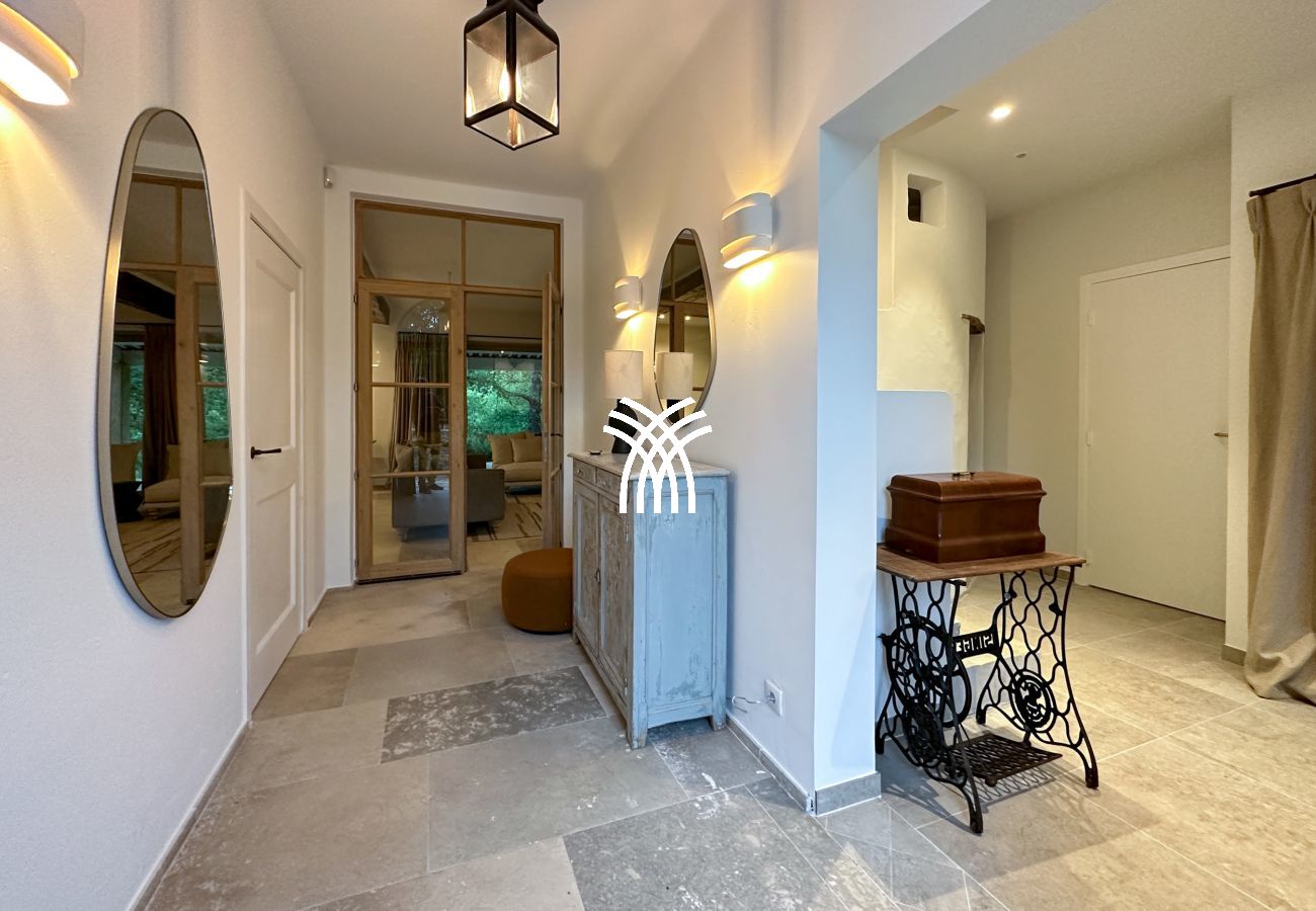 Villa in Saint Remy de Provence - Bergerie Aquino