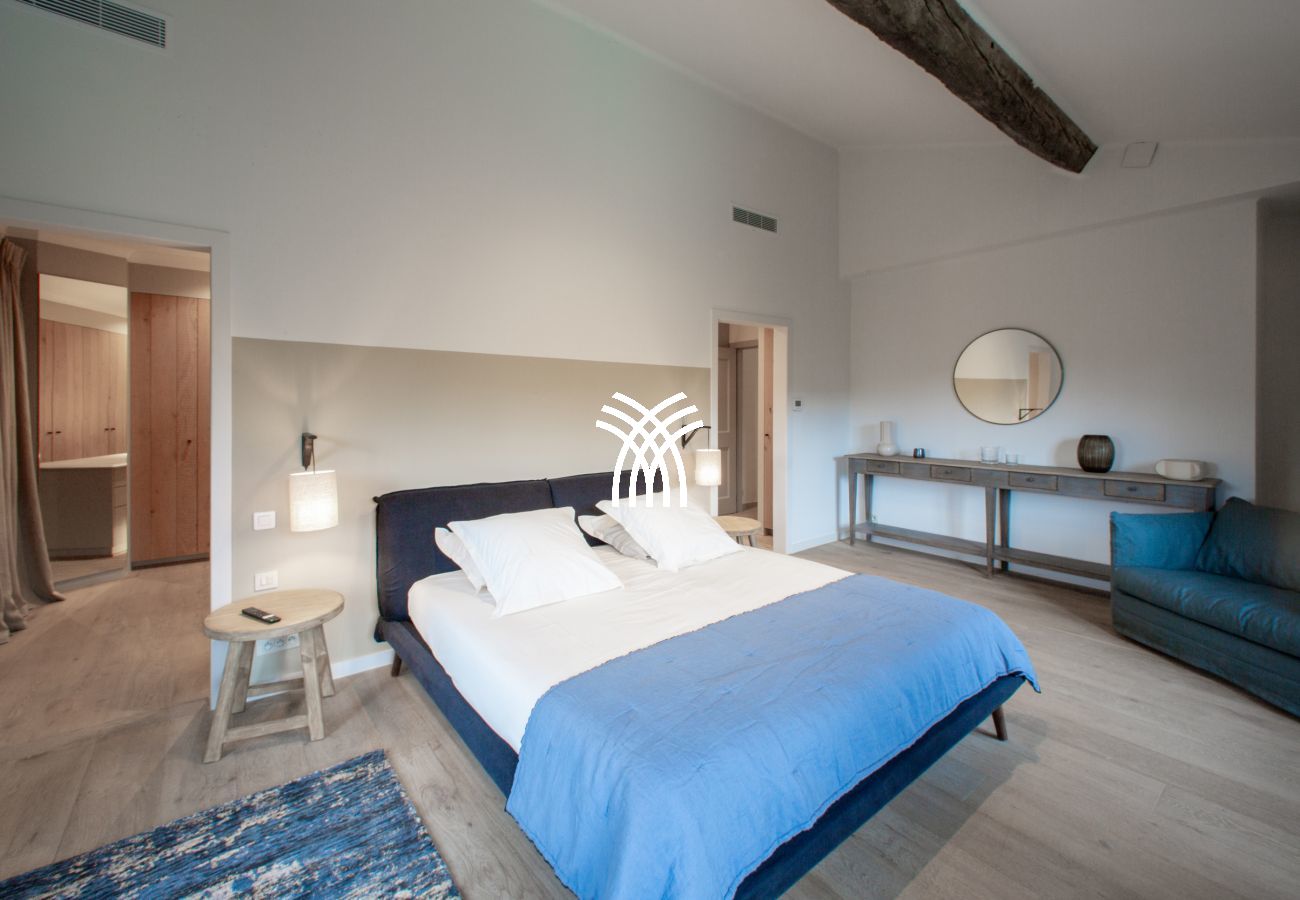 Villa in Saint Remy de Provence - Bergerie Aquino