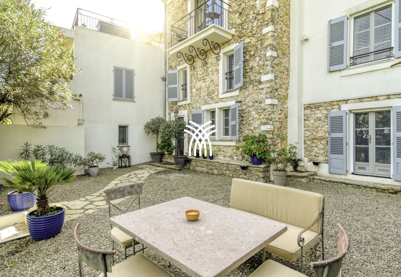 Villa in Antibes - Mayflower