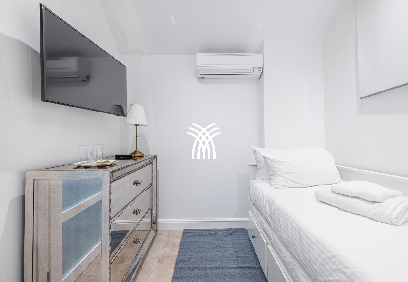 Villa in Antibes - Cinderella