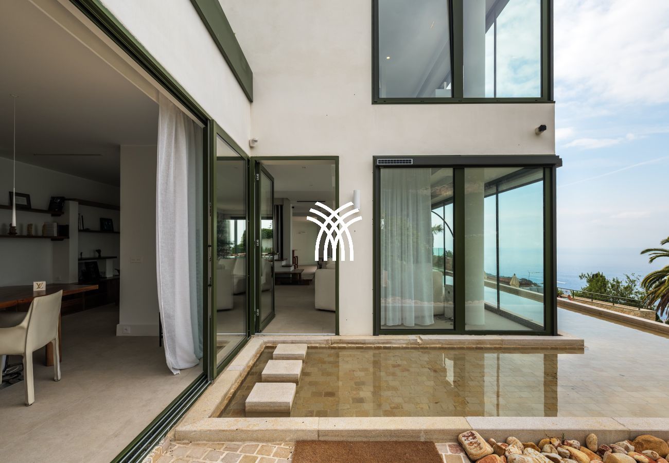 Villa in Roquebrune-Cap-Martin - Les Oliviers CDA