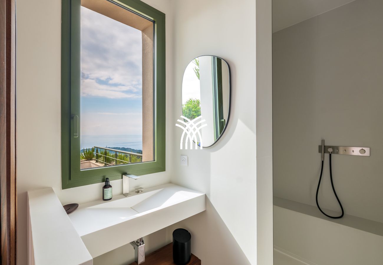 Villa in Roquebrune-Cap-Martin - Les Oliviers CDA