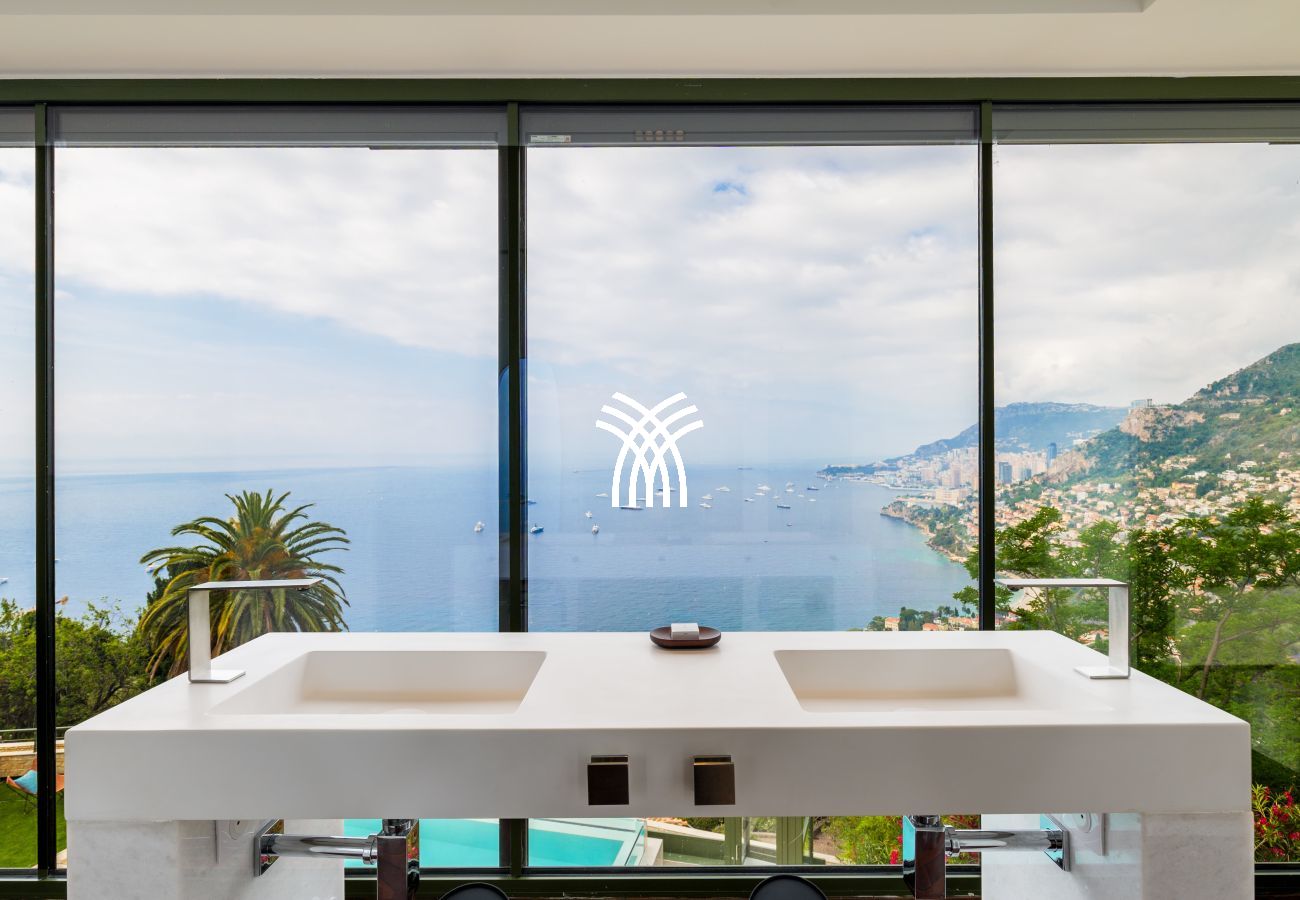 Villa in Roquebrune-Cap-Martin - Les Oliviers CDA