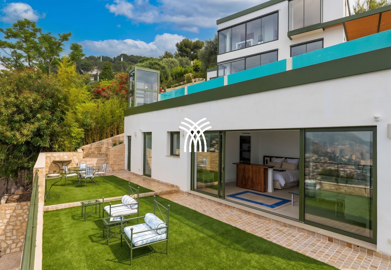 Villa in Roquebrune-Cap-Martin - Les Oliviers CDA