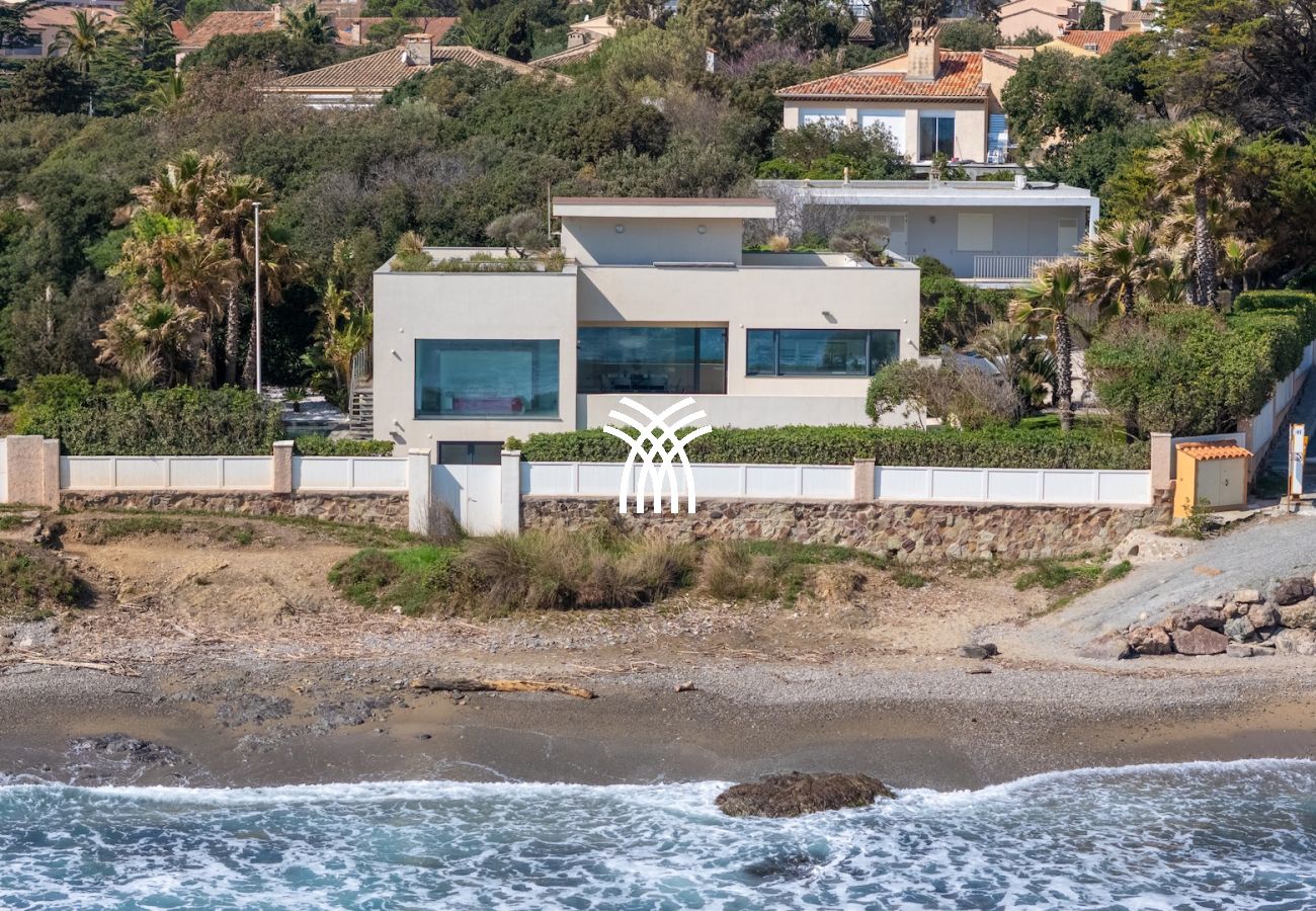 Villa in Saint-Aygulf - Remi