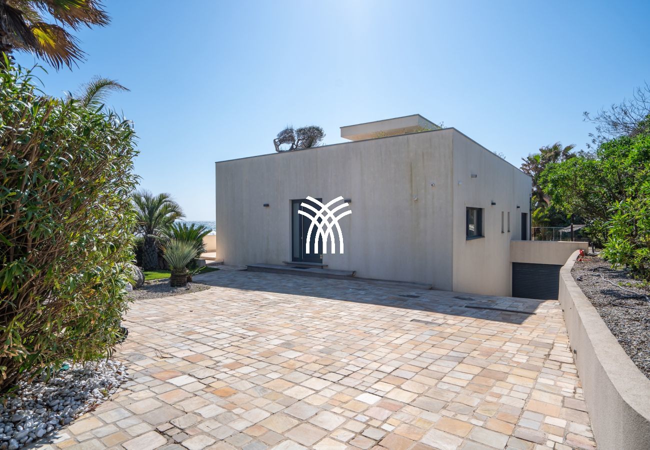 Villa in Saint-Aygulf - Remi